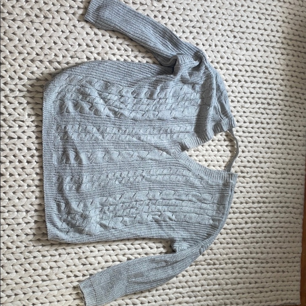 V neck sweater